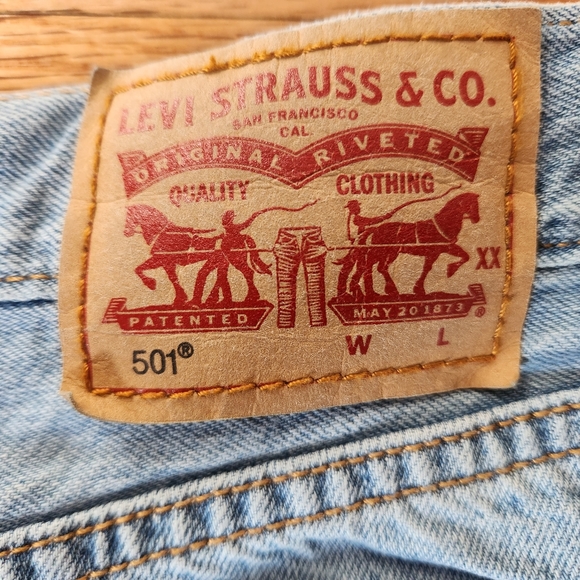 Levi's 501 shorts - Picture 3 of 4